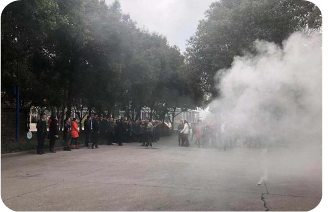 米乐官方网站_米乐(中国)股份有限公司急救安全知识培训暨应急疏散和消防灭火演练活动报道(图8)